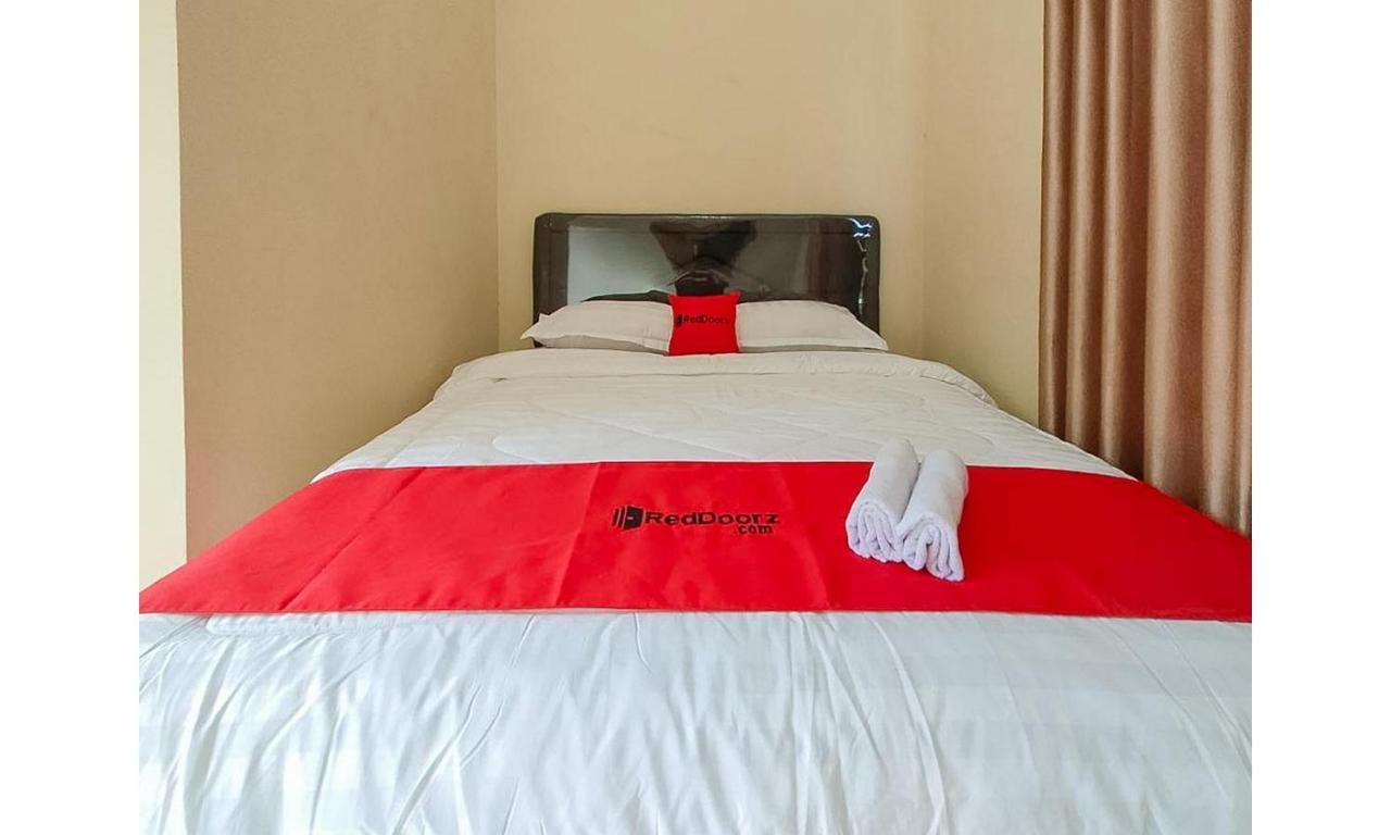 Hotel RedDoorz near BNS Batu Tlekung Exterior foto